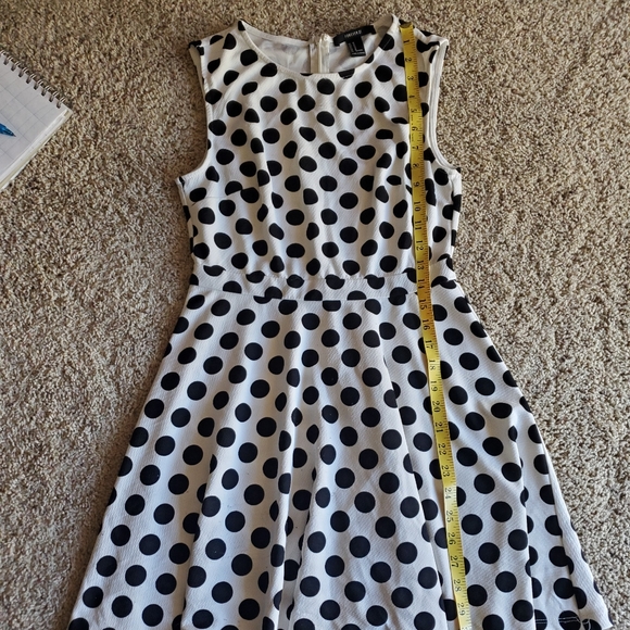 Forever 21 Dolka Dot Dress - Picture 10 of 11